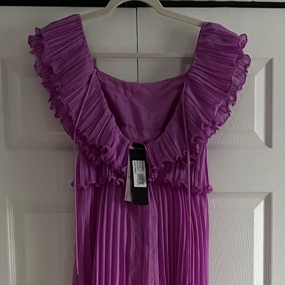 Halston Off-the-shoulder Plissé-georgette Gown - Picture 2 of 3